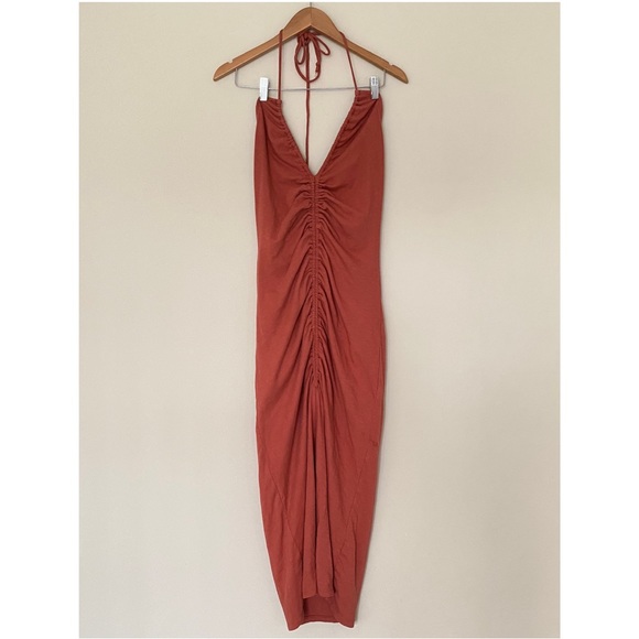 SUNDRY Coral Ruched Halter Slit MIDI Dress - Picture 3 of 11